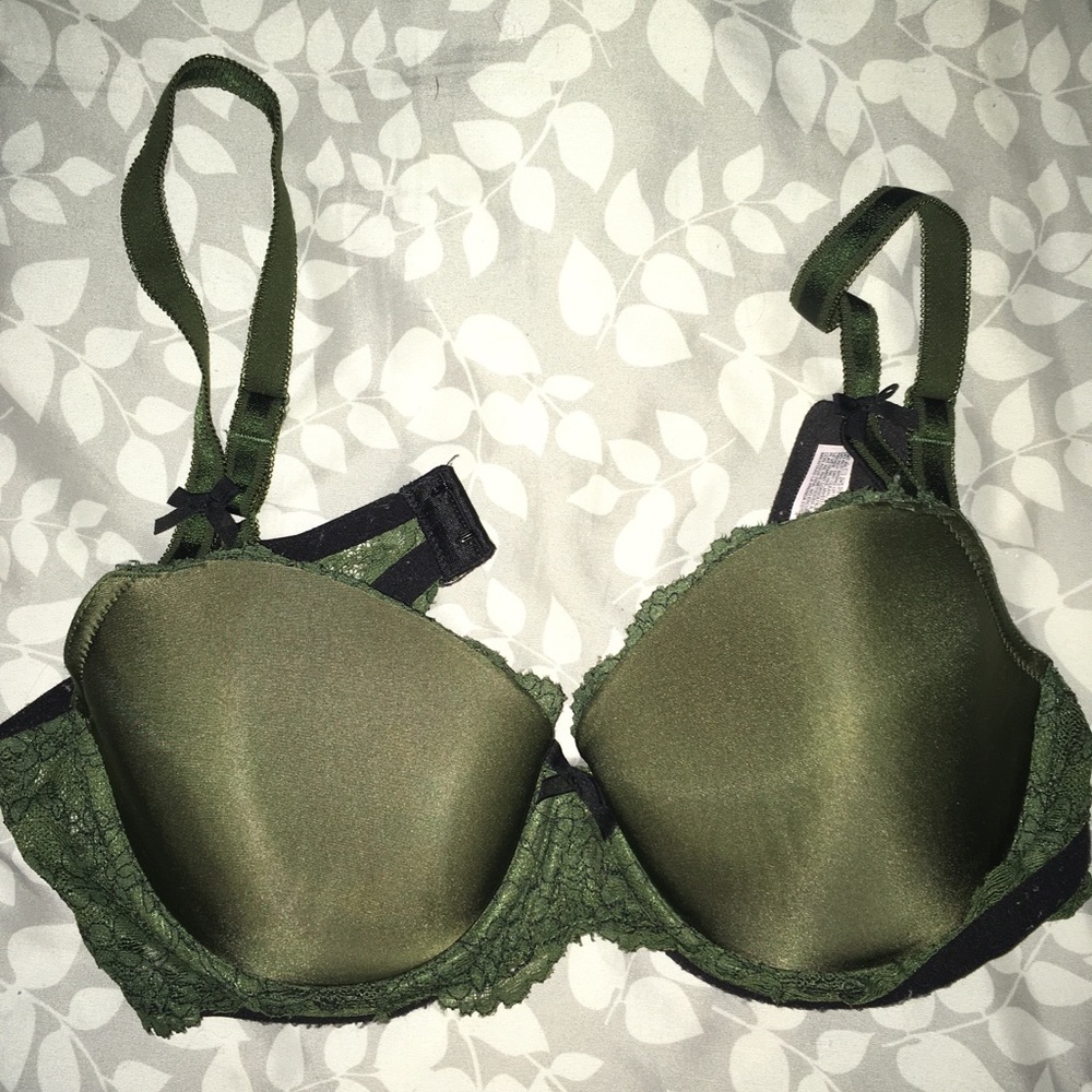 Victoria’s Secret bra